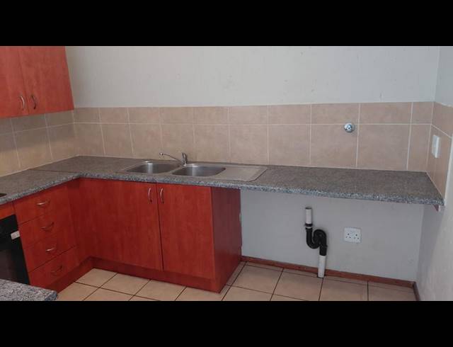 2 BEDROOM APARTMENT FOR SALE IN COMET